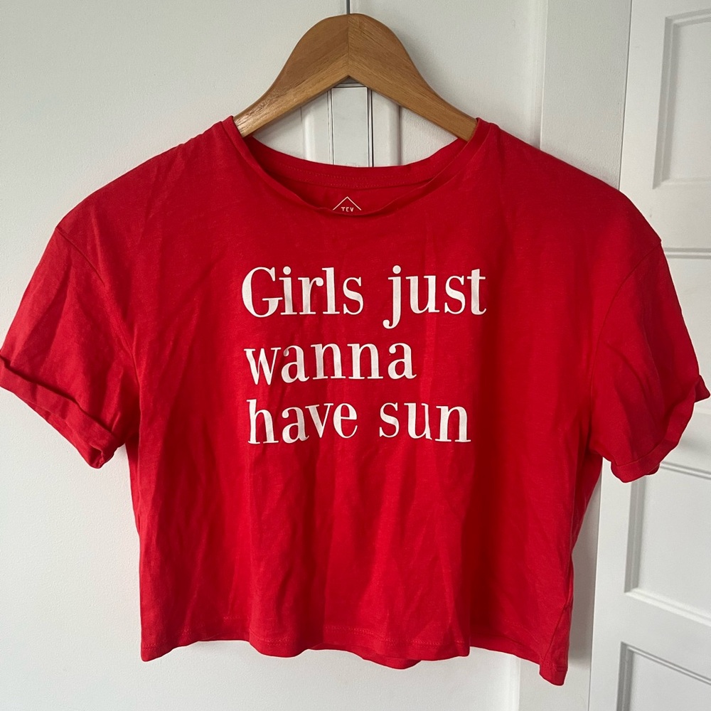 🌺 5/$30 🌺 Tex Girls just wanna have sun graphic red crop T-shirt